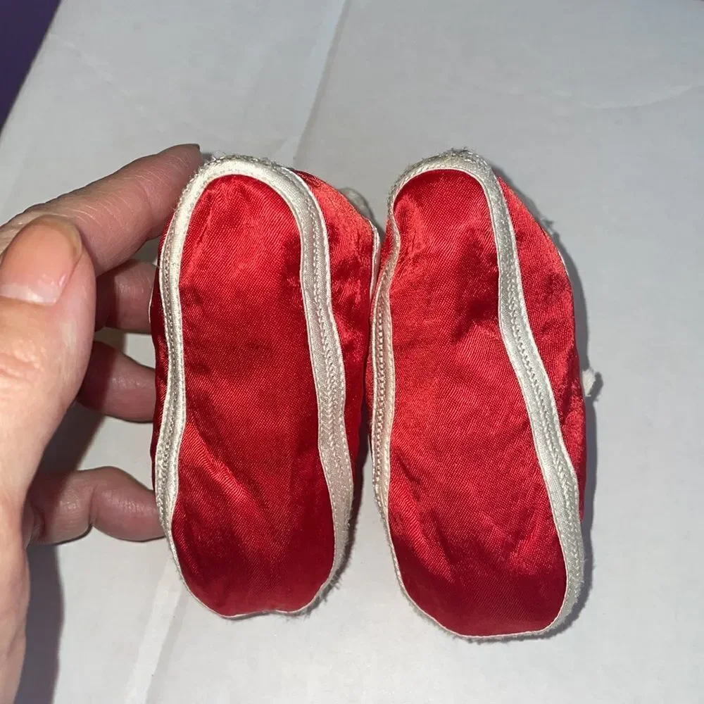 Vtg white & red satin sock slippers with pompom bunny on‎ toe for baby